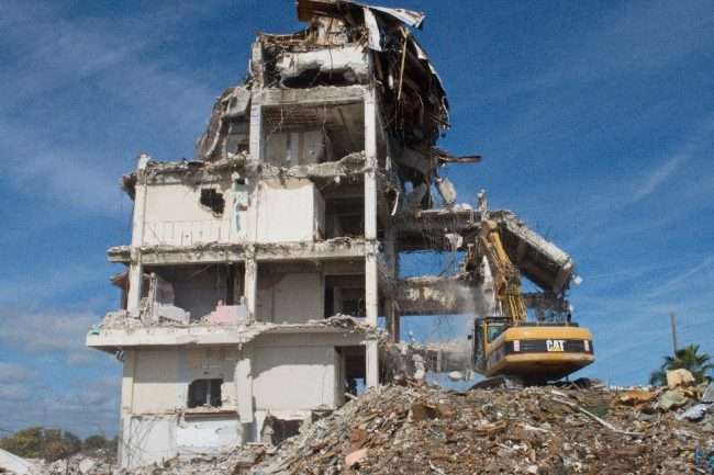 Constructions and demolition debris